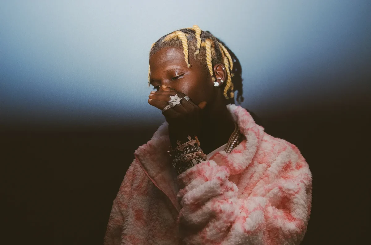 Seyi Vibez – She Loves Me Like I’m Chosen